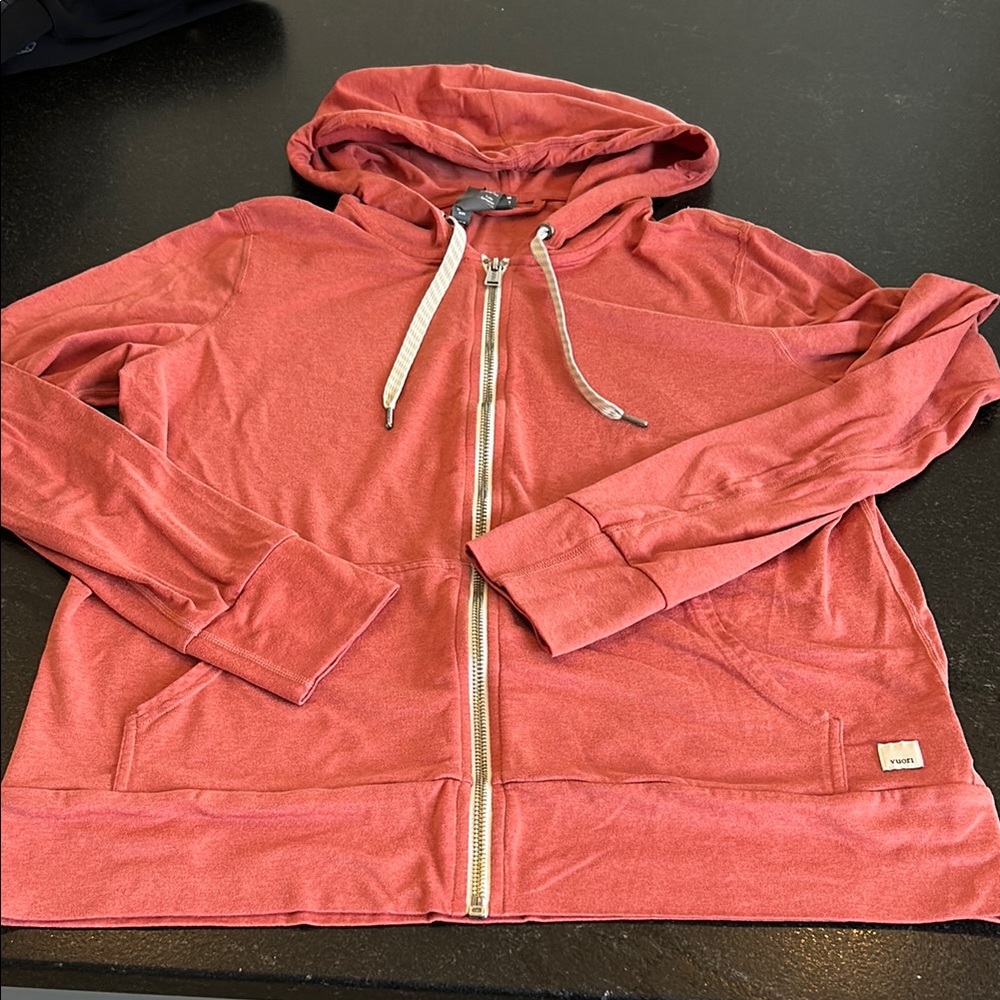 Vuori Halo Performance Hoodie Medium